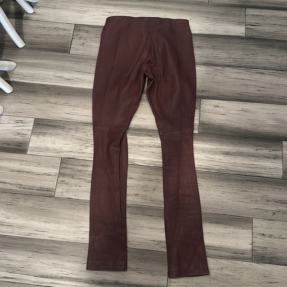 Theory maroon fitted pants - Picture 3 of 3